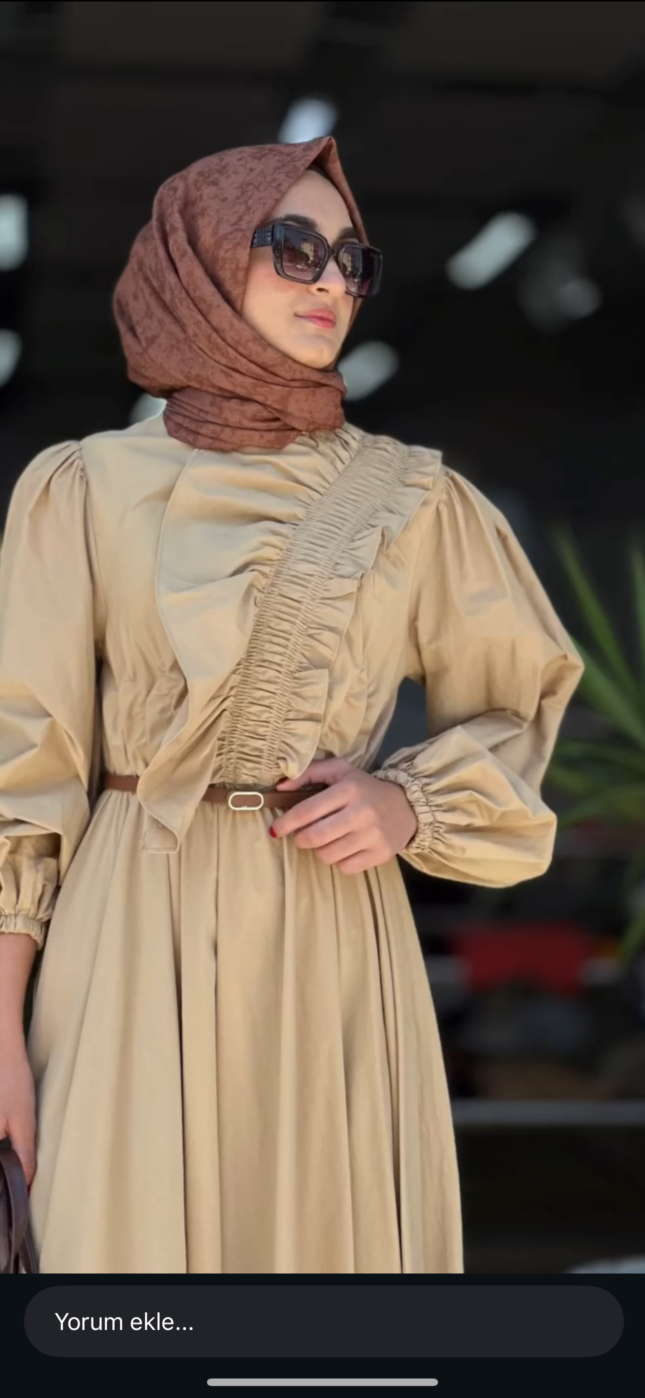 BÜZGÜ DETAYLI ELBİSE