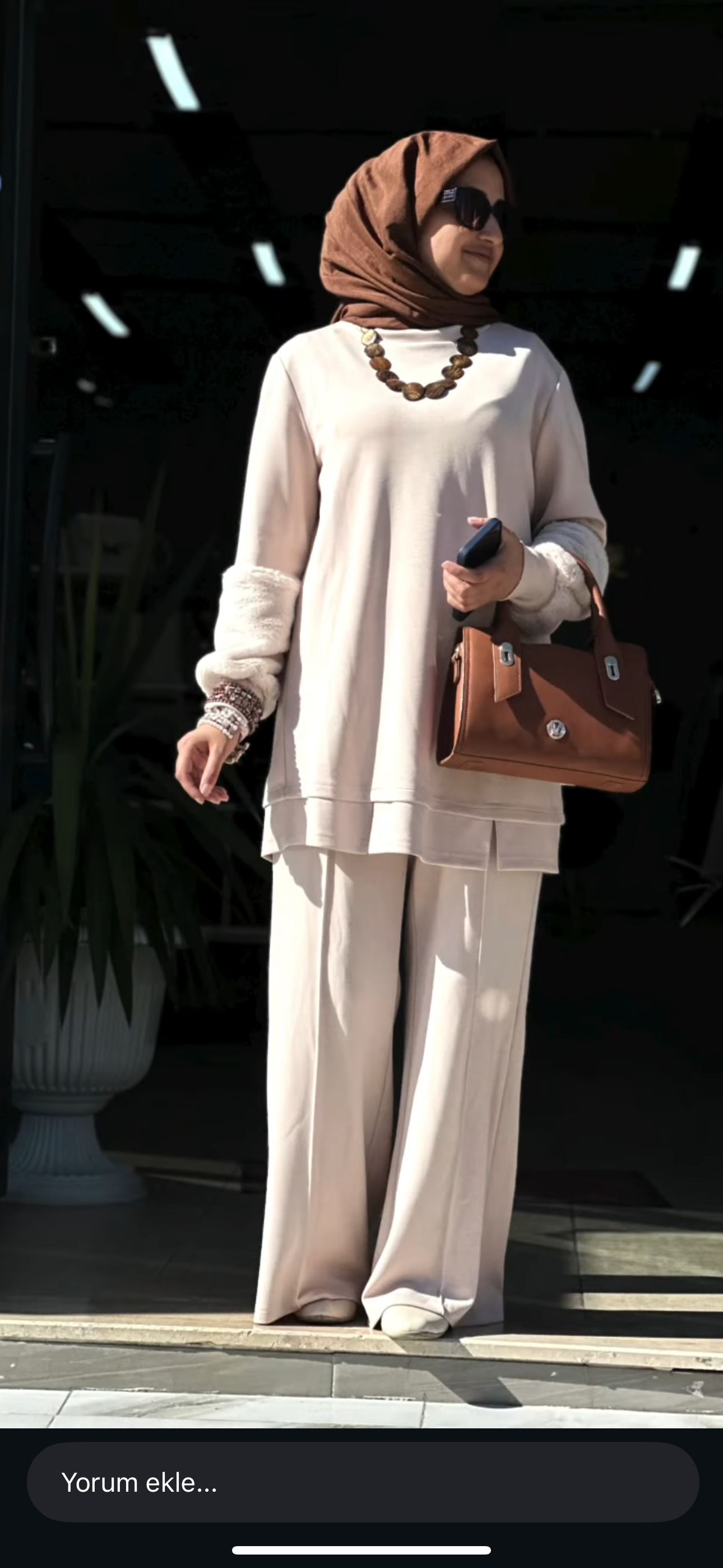 KOLU KÜRK DETAYLI TAKIM