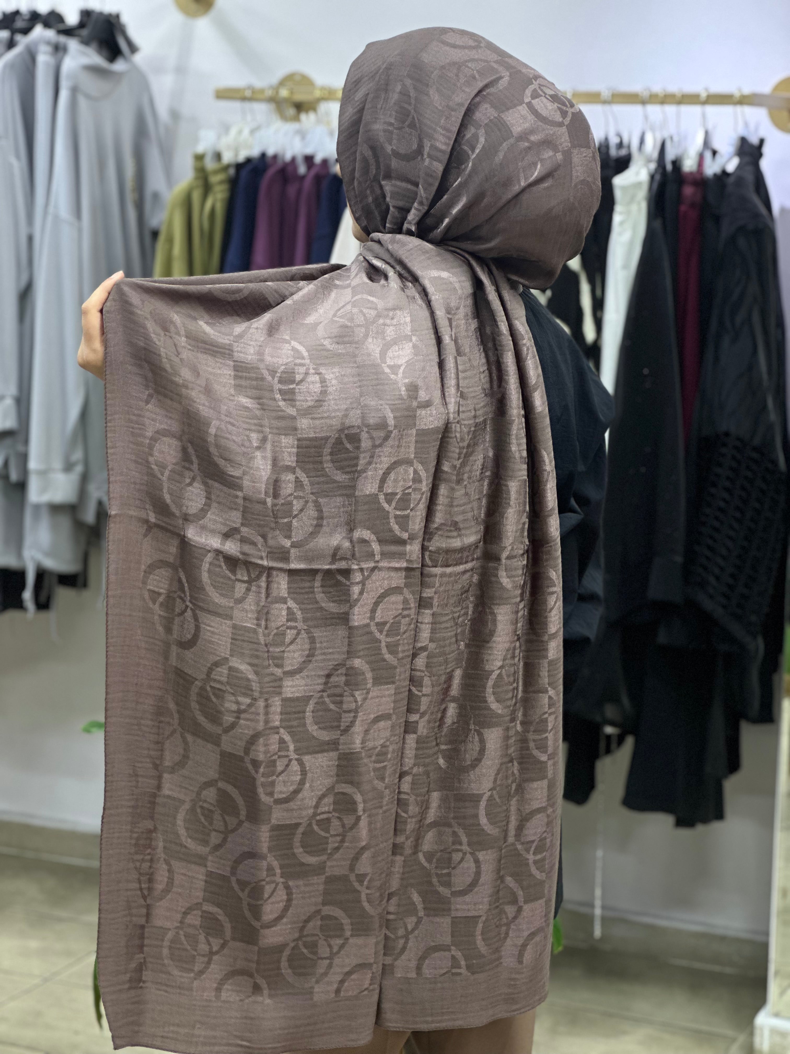KENDİNDEN DESENLİ ŞAL