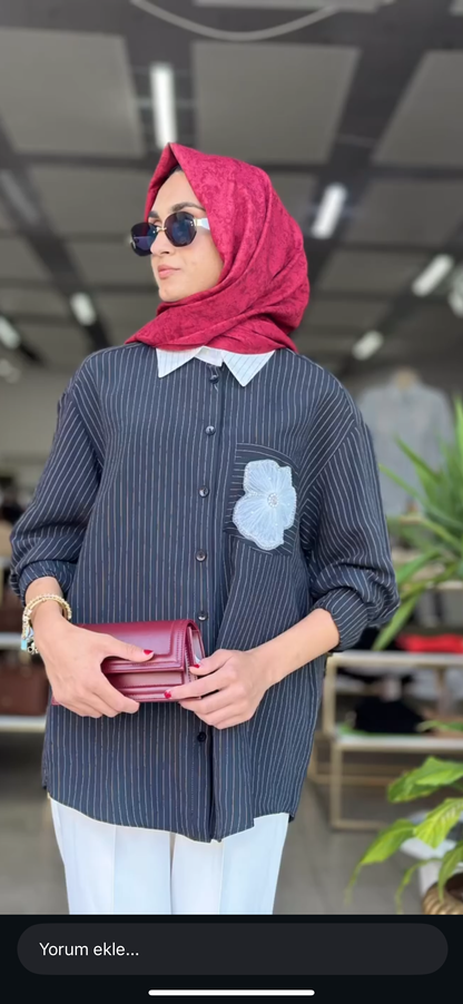 Çiçek detaylı gömlek