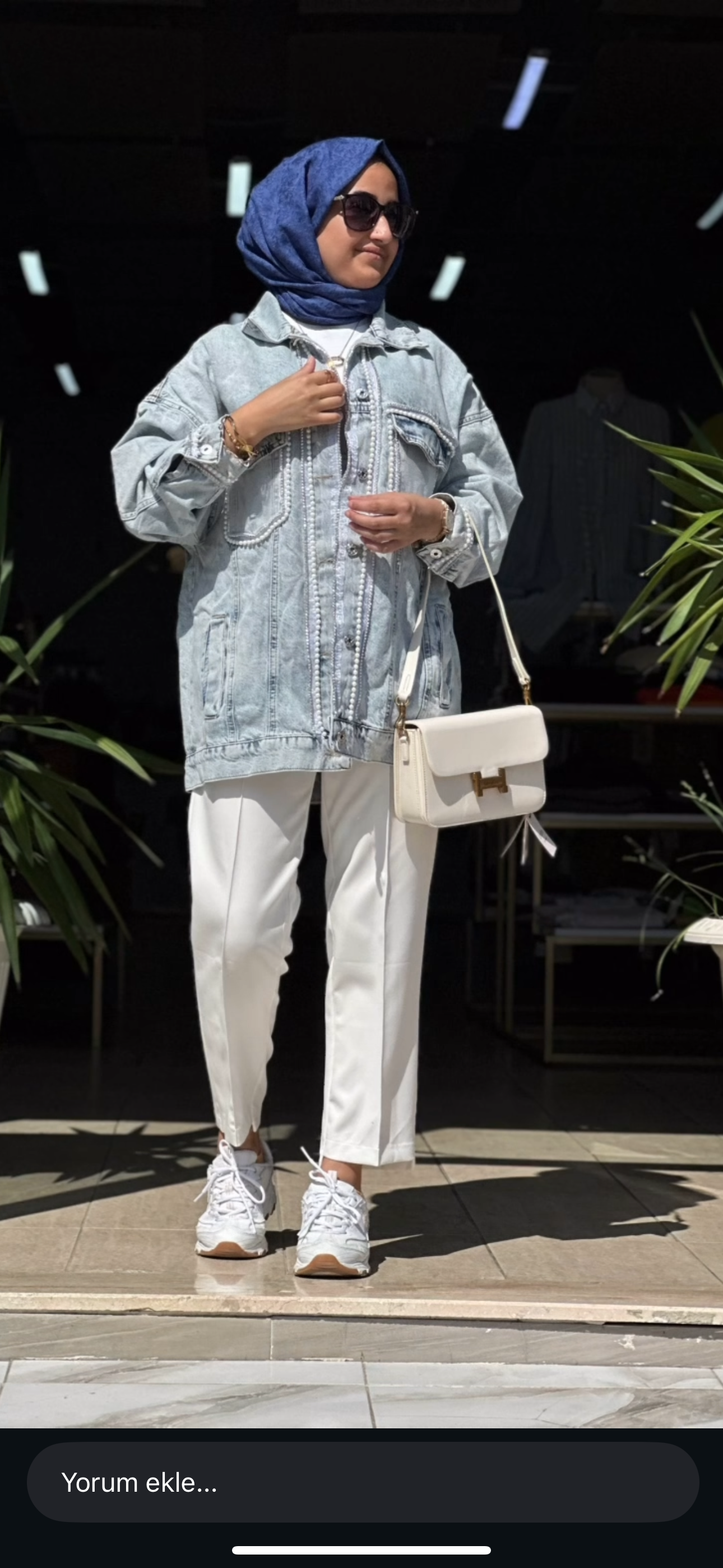 İNCİ DETAYLI KOT CEKET