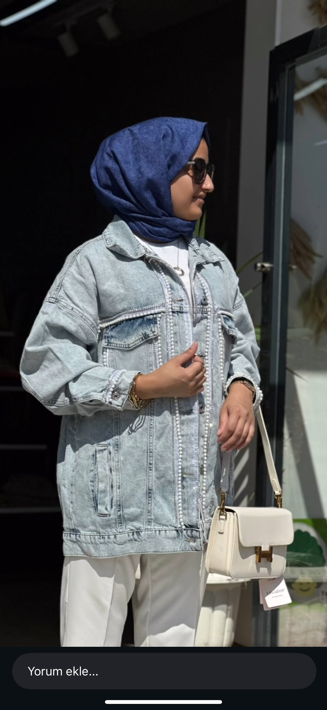 İNCİ DETAYLI KOT CEKET